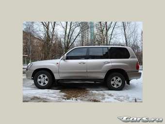 2002 Toyota Land Cruiser Photos