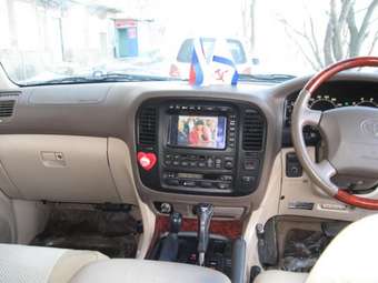 2002 Toyota Land Cruiser Wallpapers