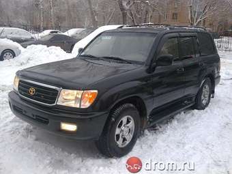 2002 Toyota Land Cruiser Photos