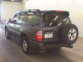 2002 Toyota Land Cruiser Images