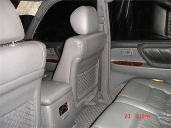 2002 Toyota Land Cruiser Pictures