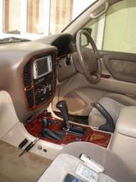 2002 Toyota Land Cruiser Pics