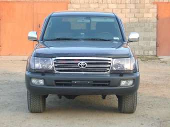 2002 Toyota Land Cruiser Photos