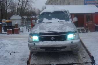 2002 Toyota Land Cruiser Photos