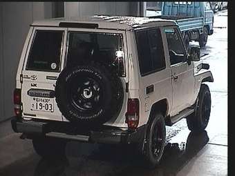 2002 Toyota Land Cruiser Pictures