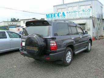 2002 Toyota Land Cruiser Pictures
