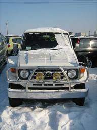2002 Toyota Land Cruiser Pictures