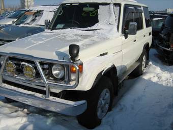 2002 Toyota Land Cruiser Photos