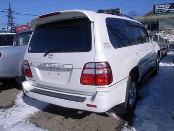 2002 Toyota Land Cruiser Photos