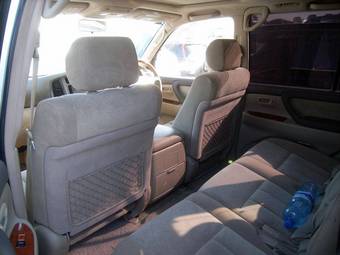 2002 Toyota Land Cruiser Photos