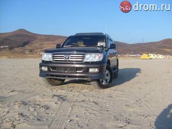 2002 Toyota Land Cruiser Photos