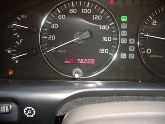2002 Toyota Land Cruiser Photos