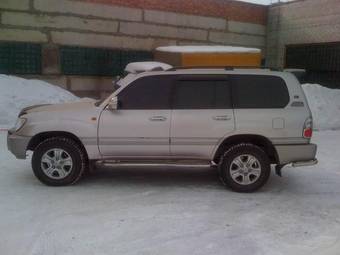 2002 Toyota Land Cruiser Images