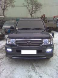 2002 Toyota Land Cruiser Photos