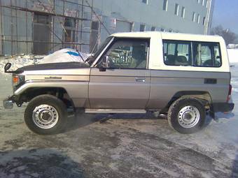 2002 Toyota Land Cruiser Photos