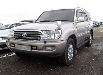 2002 Toyota Land Cruiser Photos