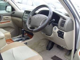 2002 Toyota Land Cruiser Images
