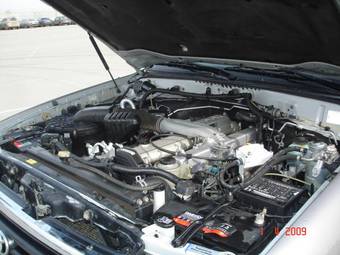 2002 Toyota Land Cruiser Images