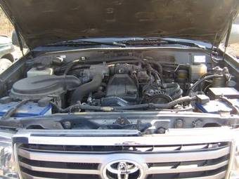 2002 Toyota Land Cruiser Pictures