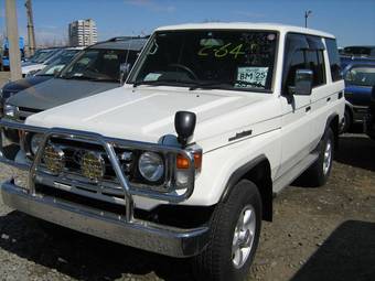 2002 Toyota Land Cruiser Pictures