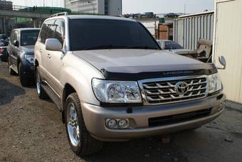 2002 Toyota Land Cruiser Photos