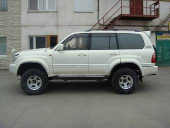 2002 Toyota Land Cruiser Wallpapers