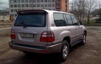 2002 Toyota Land Cruiser Photos