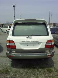2002 Toyota Land Cruiser Photos