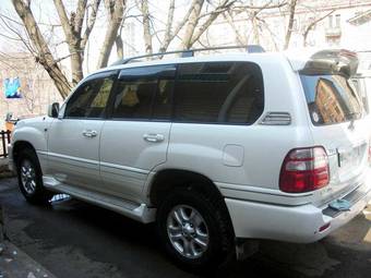 2002 Toyota Land Cruiser Photos