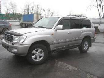 2002 Toyota Land Cruiser Pictures