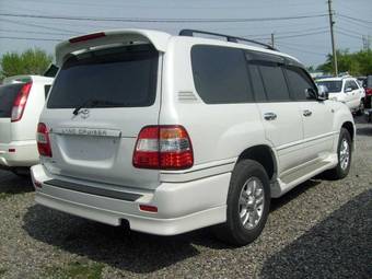 2002 Toyota Land Cruiser Pictures