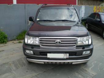 2002 Toyota Land Cruiser Pictures