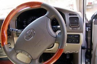 2002 Toyota Land Cruiser Wallpapers