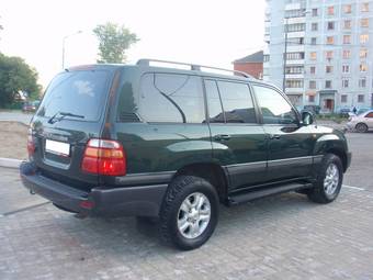 2002 Toyota Land Cruiser Photos