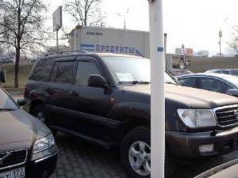 2002 Toyota Land Cruiser Pictures