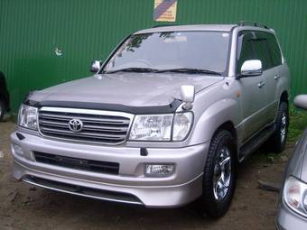 2002 Toyota Land Cruiser Pics