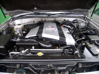 2002 Toyota Land Cruiser Photos