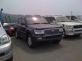 2002 Toyota Land Cruiser Pics