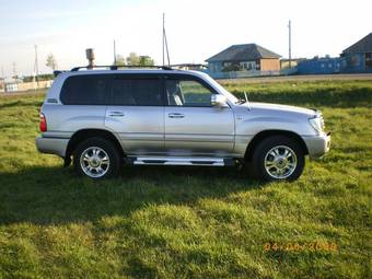 2002 Toyota Land Cruiser Pictures