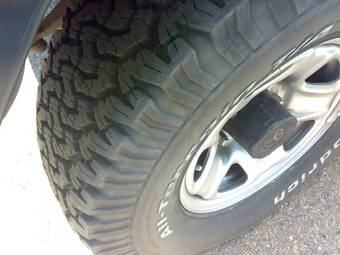 2002 Toyota Land Cruiser Photos