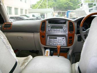 2002 Toyota Land Cruiser Wallpapers