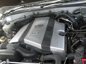 2002 Toyota Land Cruiser Photos