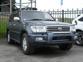 2002 Toyota Land Cruiser Photos
