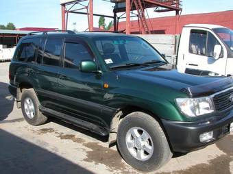 2002 Toyota Land Cruiser Images