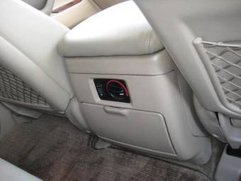2002 Toyota Land Cruiser Pics