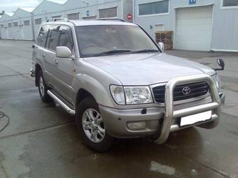2002 Toyota Land Cruiser Pics