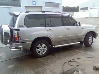 2002 Toyota Land Cruiser Pictures