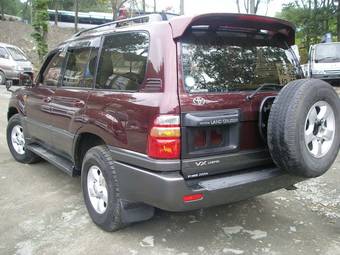 2002 Toyota Land Cruiser Photos