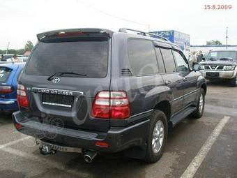 2002 Toyota Land Cruiser Photos