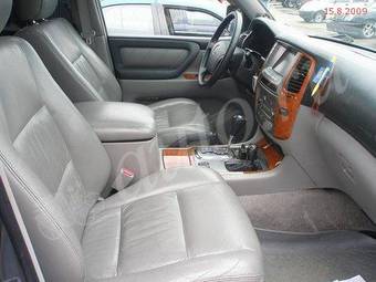 2002 Toyota Land Cruiser Photos